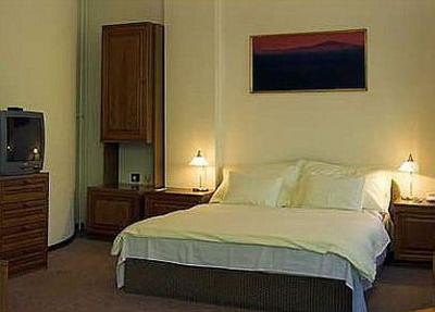 Hotel Molnár hangulatos kétágyas szobája gyönyörű kilátással  Budapestre - Hotel Molnár - Budapesti szép és olcsó Hotel Molnár a XII. kerületben, Budán
