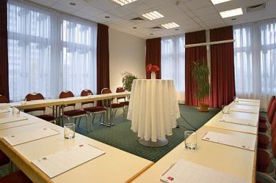 Konferenciaterem az Ibis Hotelben a Váci úton Budapesten - Ibis Budapest Váci út - Ibis hotel közel a Nyugatihoz akciós áron