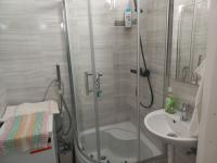 Szép új fürdőszoba Budapesten az apartmanban