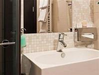 Négycsillagos szálloda Budapesten - Carat Hotel - fürdőszoba