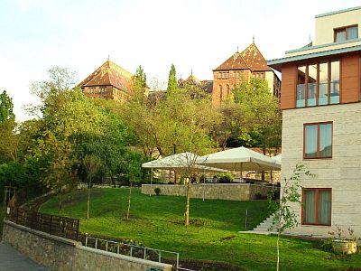 Olcsó és igényes szállás Budán -Garden a Budai Vár közvetlen közelében - ✔️ Hotel Castle Garden**** Budapest - Akciós 4 csillagos szálloda a Várnegyedben Budapesten