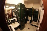 Olcsó szálloda Budapest centrumában, Hotel Metro Budapest, szép fürdőszobája