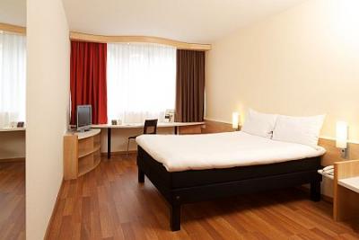 Hotel Ibis City Budapest Kétágyas szoba  - ✔️ Ibis Budapest City*** - Ibis szálloda a Blaha Lujza térnél akciós áron /korábbi neve Ibis Emke/