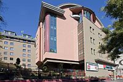 Hotel Ibis Budapest Heroes Square*** Hotel a Hősök terén - Hotel Ibis Heroes Square*** Budapest - Ibis hotel a Hősök terénél a Dózsa György úton akciós áron